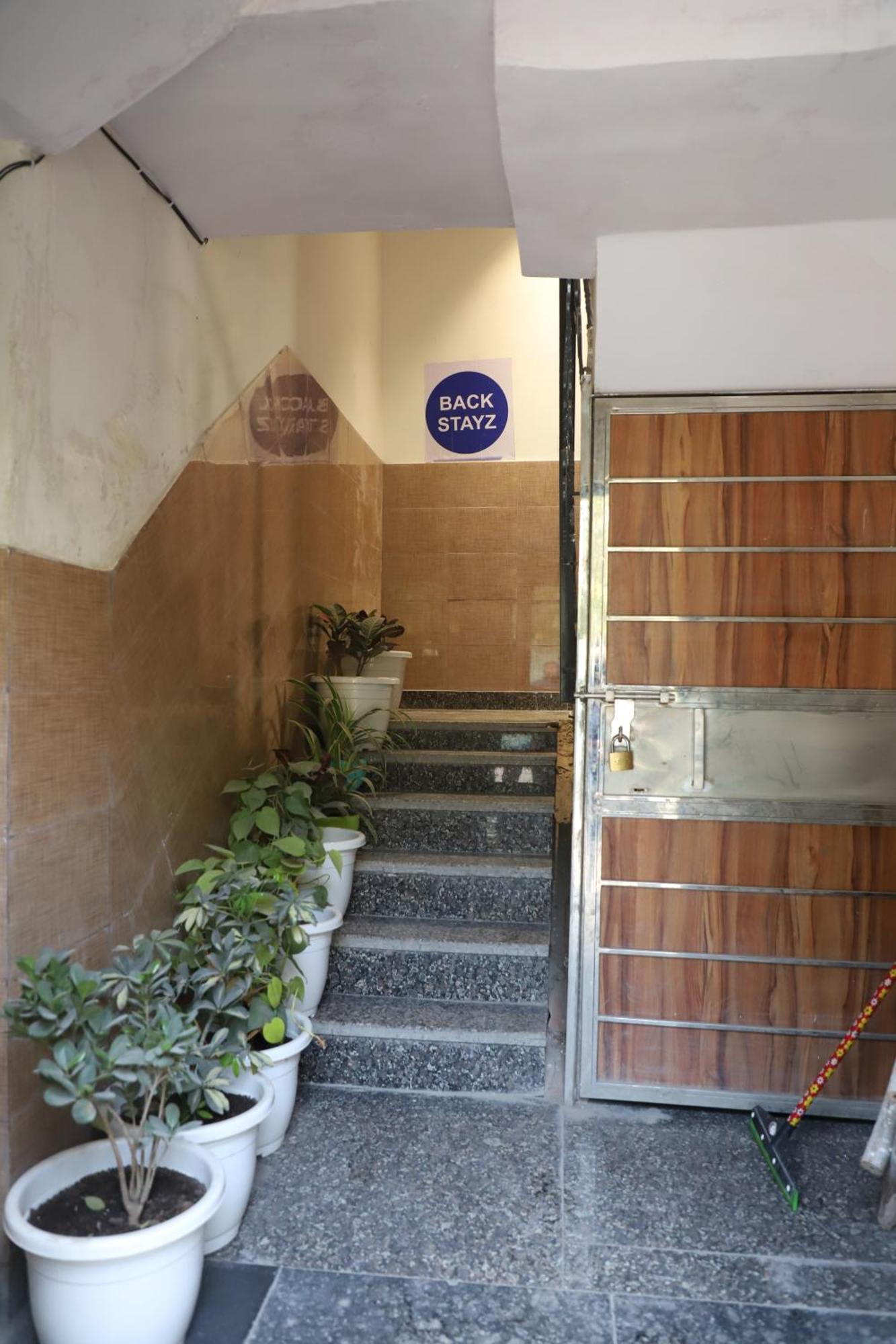 Hostel Back Stayz Delhi New Delhi